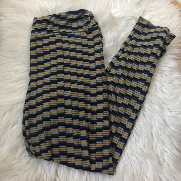 LuLaRoe Pants - LuLaRoe TC leggings // S40